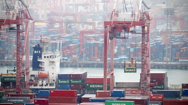 Korea's exports down 0.2% in first 20 days of January Korea's exports down 0.2% in first 20 days of January