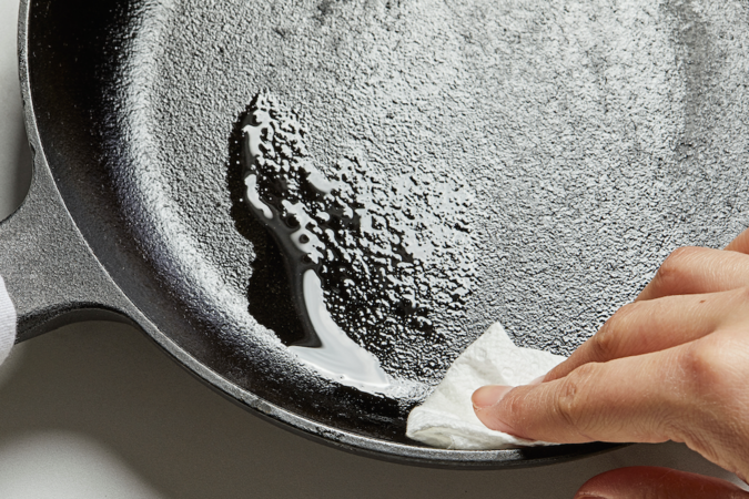 How To Season Your Cast Iron Skillet And Keep It Seasoned