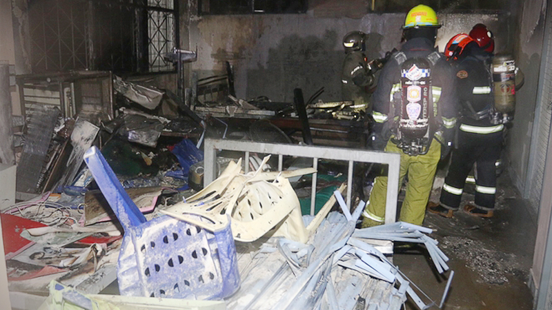 Fire damages floor in Nonthaburi hospital building Fire damages floor in Nonthaburi hospital building