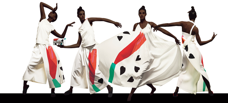 Issey Miyake strolls through a graphics garden Issey Miyake strolls through a graphics garden