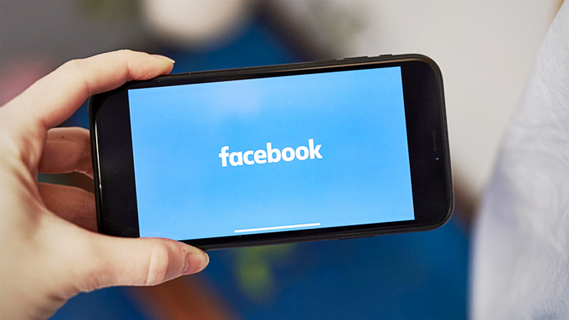The Facebook logo on an iPhone on Jan. 26, 2020. MUST CREDIT: Bloomberg photo by Gabby Jones.
