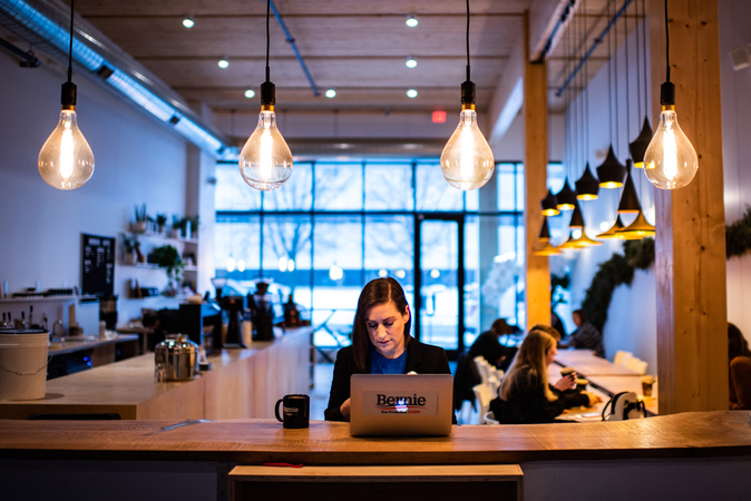 Amiebrooke Miller, a volunteer for Sen. Bernie Sanders's campaign, works on her laptop at a Des Moines, Iowa, coffee shop on Wednesday, Jan. 22, 2020. MUST CREDIT: Washington Post photo by Salwan Georges