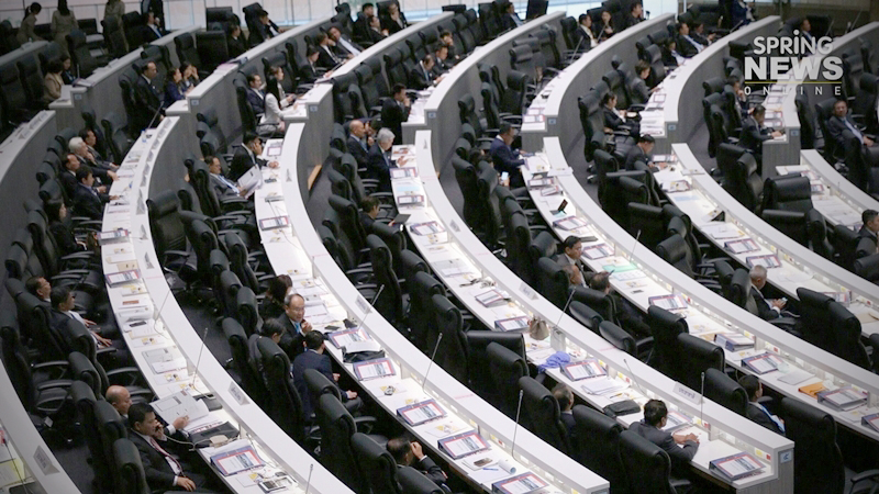 Piyabutr’s anti-coup motion comes to Parliament Piyabutr’s anti-coup motion comes to Parliament