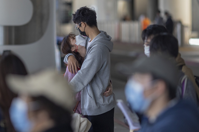 Love in the time of coronavirus, quarantines and travel bans Love in the time of coronavirus, quarantines and travel bans
