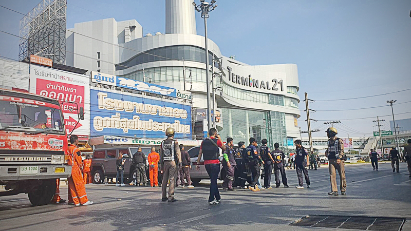‘Bomb’ scare at Korat’s Terminal 21 turns out to be bullets ‘Bomb’ scare at Korat’s Terminal 21 turns out to be bullets