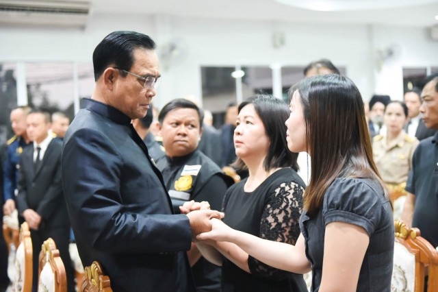 PM, ministers visit Korat’s wounded, attend funerals PM, ministers visit Korat’s wounded, attend funerals