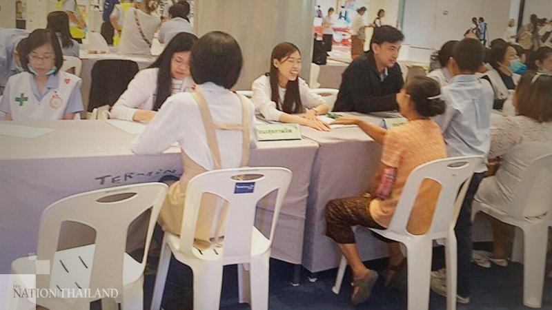 Another psychiatric counselling point set up at Korat’s Terminal 21 Another psychiatric counselling point set up at Korat’s Terminal 21