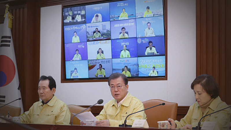 S. Korea raises virus alert level to 'highest' as cases spike S. Korea raises virus alert level to 'highest' as cases spike