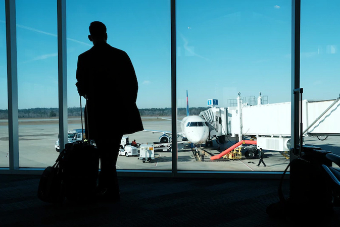 Major airlines, U.S. officials clash over virus-related passenger tracking Major airlines, U.S. officials clash over virus-related passenger tracking