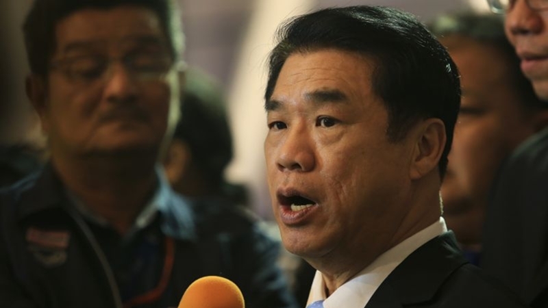 Suriya Juangroongruangkit 