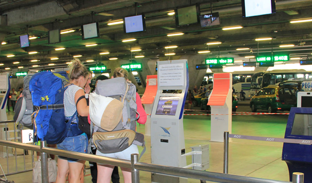 358 Thai labourers return from South Korea 358 Thai labourers return from South Korea