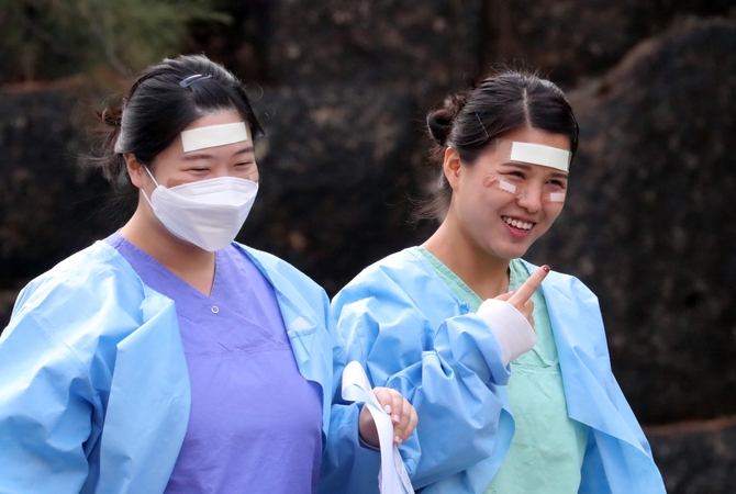 S. Korea reports 131 more cases, total at 7,513 S. Korea reports 131 more cases, total at 7,513