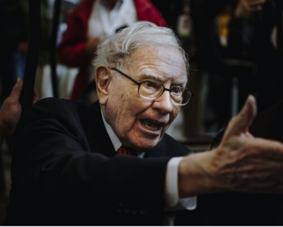 Warren Buffett, chairman and chief executive officer of Berkshire Hathaway Inc., speaks to media Omaha, Neb., on May 3, 2019. MUST CREDIT: Bloomberg photo by Houston Cofield.