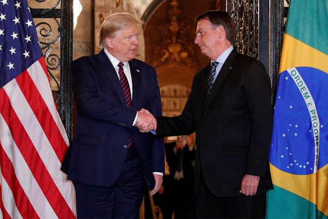 Trump had photo taken with infected Brazilian official but does not plan to get tested for coronavirus Trump had photo taken with infected Brazilian official but does not plan to get tested for coronavirus