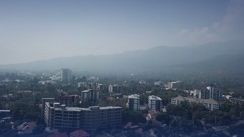 Doi Suthep disappears in haze pollution Doi Suthep disappears in haze pollution