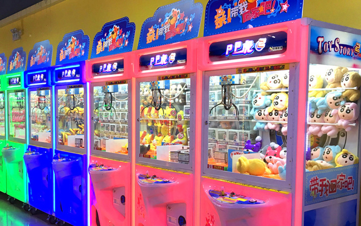 DSI urged to investigate crane game cabinets as 'they promote gambling' DSI urged to investigate crane game cabinets as 'they promote gambling'