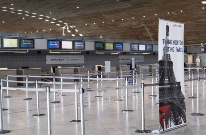 At European airports, chaos on eve of Trump's travel ban At European airports, chaos on eve of Trump's travel ban