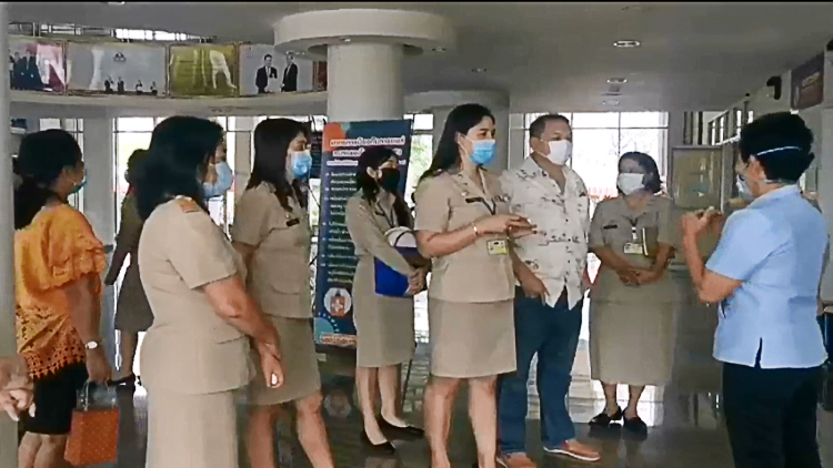 Chachoengsao PAO officers made to work online for 5 days Chachoengsao PAO officers made to work online for 5 days