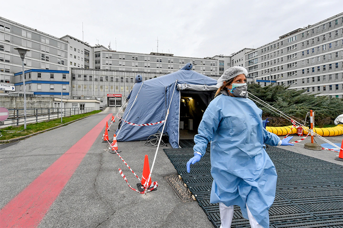 Italian doctor dies of coronavirus after reportedly having to treat patients without wearing gloves Italian doctor dies of coronavirus after reportedly having to treat patients without wearing gloves