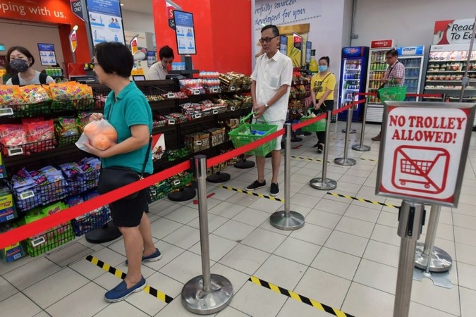 Coronavirus: 40 new cases in S'pore, stricter safe distancing measures introduced Coronavirus: 40 new cases in S'pore, stricter safe distancing measures introduced