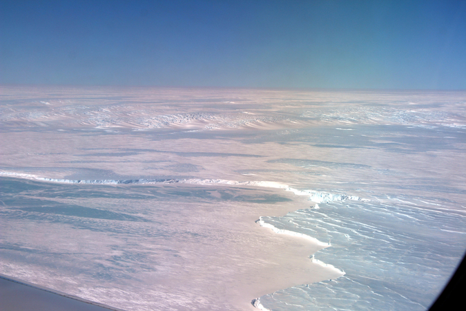 Scientists just discovered a massive new vulnerability in the Antarctic ice sheet Scientists just discovered a massive new vulnerability in the Antarctic ice sheet