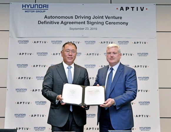 Hyundai Motor, Aptiv complete deal for autonomous driving Hyundai Motor, Aptiv complete deal for autonomous driving