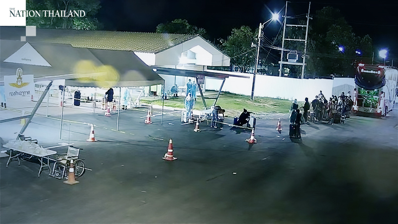 Returning Thais sent to air force quarantine Returning Thais sent to air force quarantine