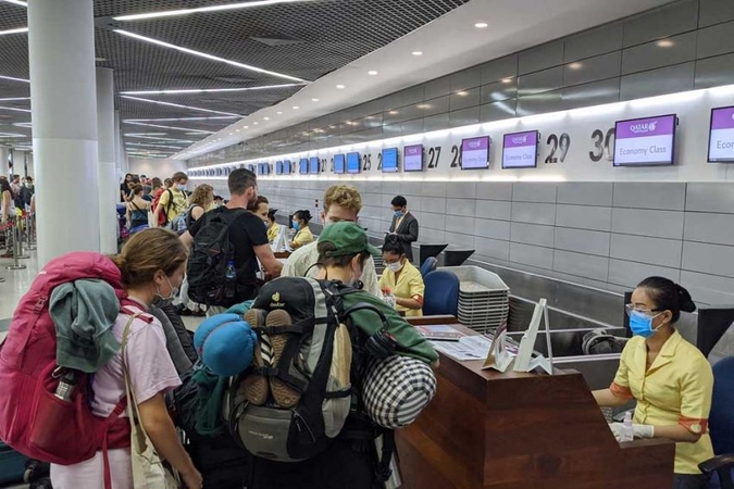 Tourists can now prolong their stay Tourists can now prolong their stay
