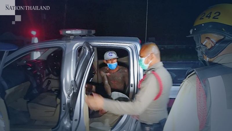 'Drunk' driver enjoys a marijuana joint at police checkpoint 'Drunk' driver enjoys a marijuana joint at police checkpoint