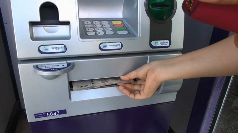 Songkhla locals start to receive Bt5,000 cash assistance from government Songkhla locals start to receive Bt5,000 cash assistance from government