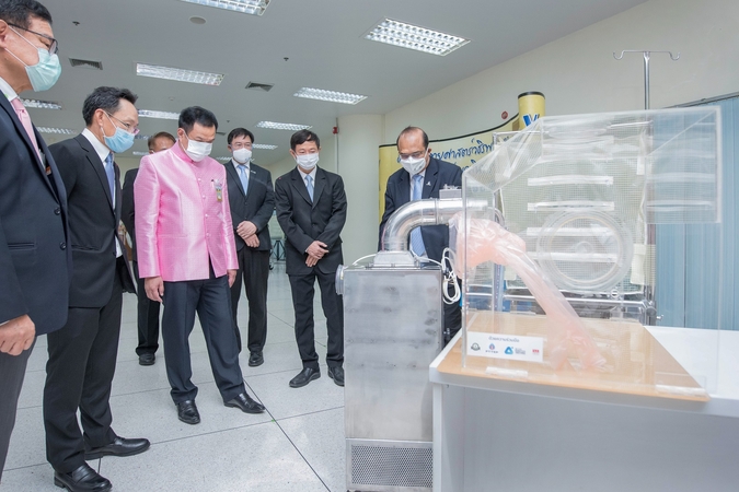 PTTEP develops and distributes negative pressure equipment for medics PTTEP develops and distributes negative pressure equipment for medics