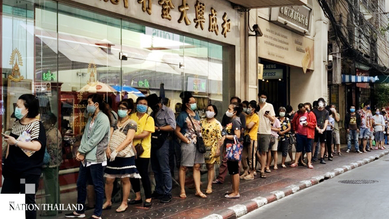 People jump on chance to cash in as gold hits new high People jump on chance to cash in as gold hits new high