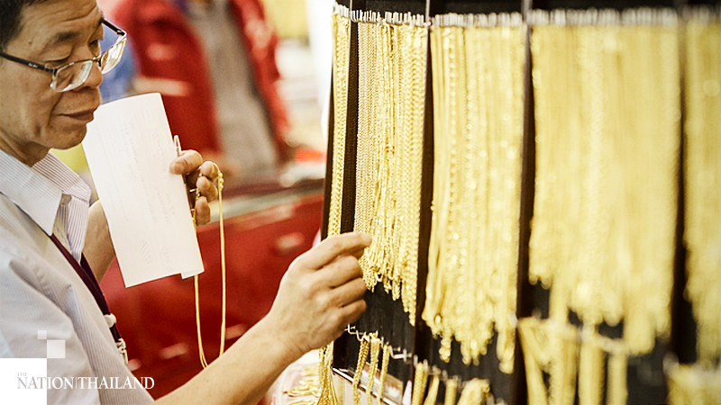 Gold shops face liquidity crisis as rising price tempts people to cash in Gold shops face liquidity crisis as rising price tempts people to cash in