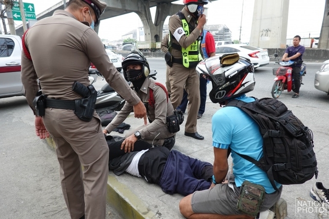 Police officer allegedly planning to rob a bank arrested Police officer allegedly planning to rob a bank arrested