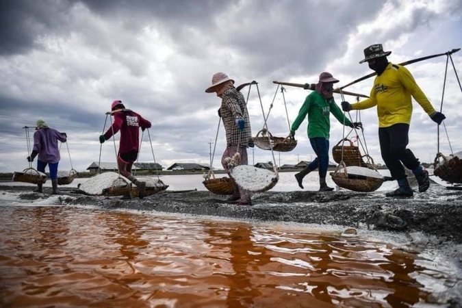 Govt craves world heritage status for Thai sea salt Govt craves world heritage status for Thai sea salt
