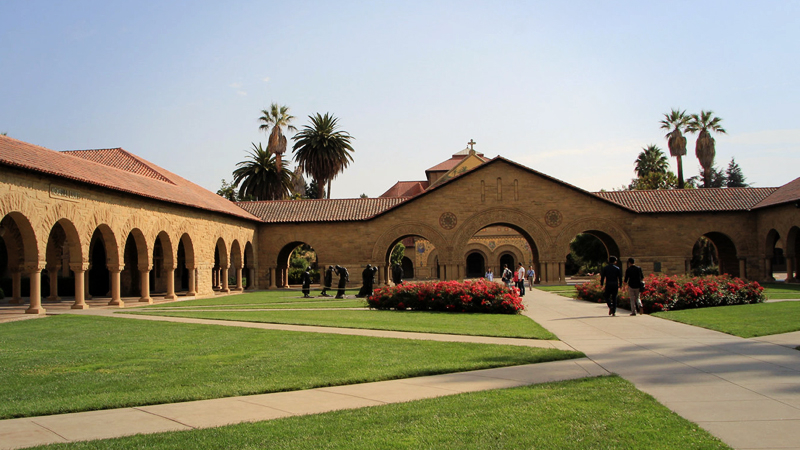 Students, union say Stanford refusing to honor pledge to help displaced contract workers Students, union say Stanford refusing to honor pledge to help displaced contract workers