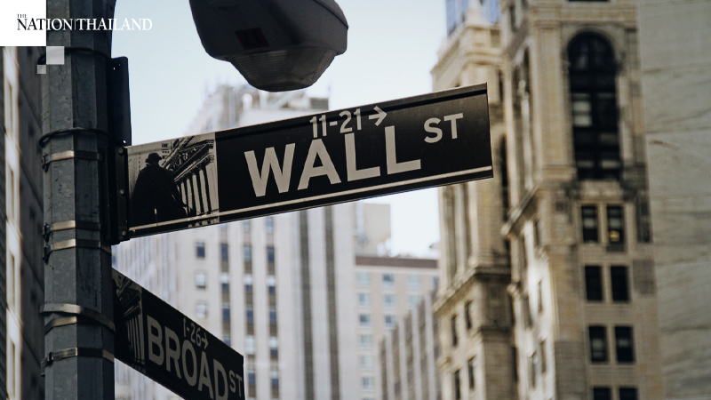 Tech sector pushes stocks higher; oil extends gain Tech sector pushes stocks higher; oil extends gain