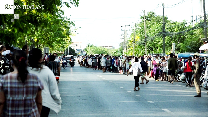 Aid packages distributed to thousands in Khon Kaen district Aid packages distributed to thousands in Khon Kaen district