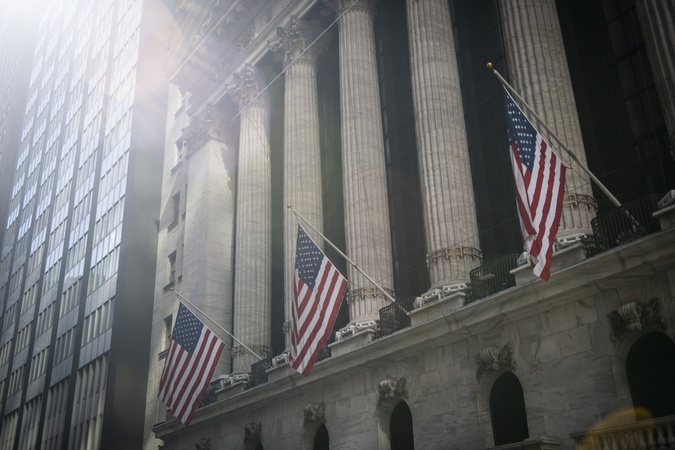 Stocks drop, but post best month since 1987 Stocks drop, but post best month since 1987