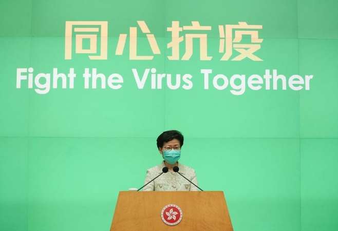 Hong Kong Chief Executive Carrie Lam Cheng-Yuet-ngor meets the press before an Executive Council meeting on April 28, 2020. (CALVIN NG / CHINA DAILY)