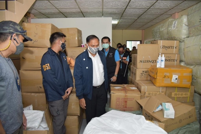 Man arrested for allegedly hoarding face masks, gels, PPE suits Man arrested for allegedly hoarding face masks, gels, PPE suits