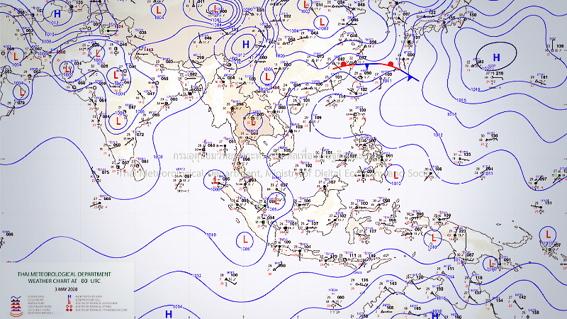 Hot weather continues in upper Thailand with intermittent thundershowers Hot weather continues in upper Thailand with intermittent thundershowers