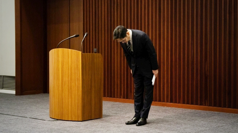 Samsung billionaire apologizes for succession scandal Samsung billionaire apologizes for succession scandal