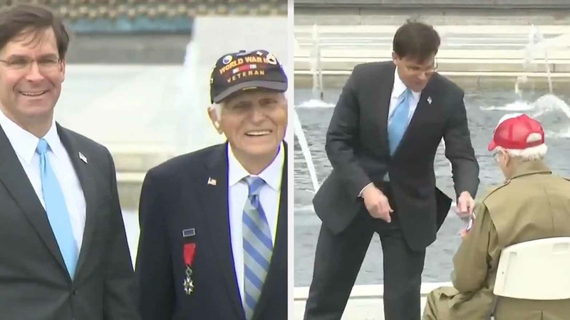 Defense Secretary Esper stands beside World War II veterans without a mask Defense Secretary Esper stands beside World War II veterans without a mask