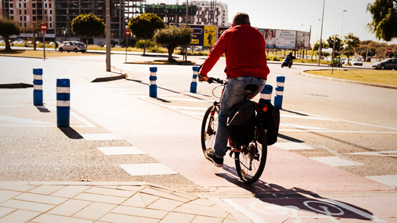 European cities expand bike lanes before lockdowns end European cities expand bike lanes before lockdowns end