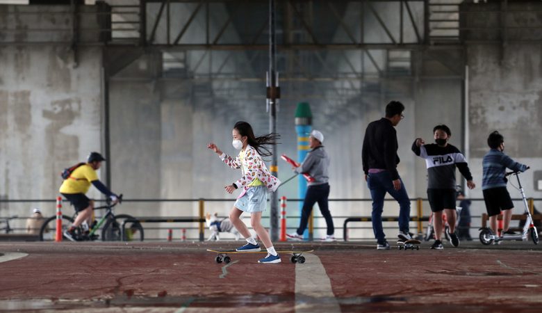 Korea’s reopening in limbo as virus success proves fragile Korea’s reopening in limbo as virus success proves fragile