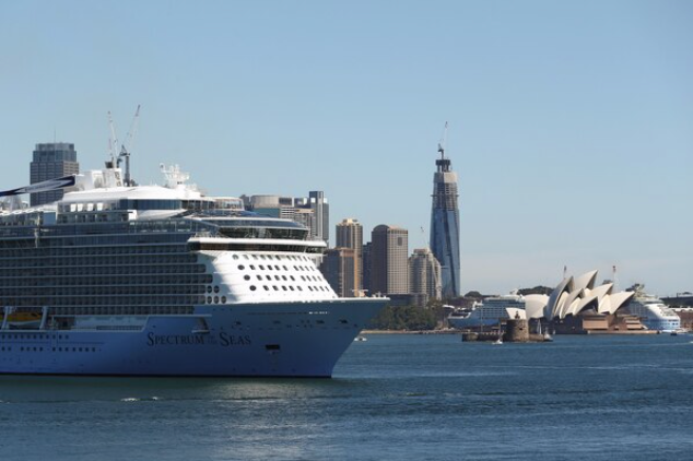 Behind Royal Caribbean's lifeline, a shrewd bond market maneuver Behind Royal Caribbean's lifeline, a shrewd bond market maneuver