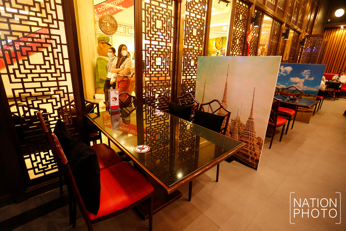 A high-end restaurant adapts to changing seasons A high-end restaurant adapts to changing seasons