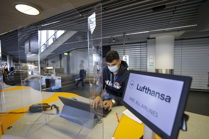 Lufthansa nears rescue, making Germany its top shareholder Lufthansa nears rescue, making Germany its top shareholder