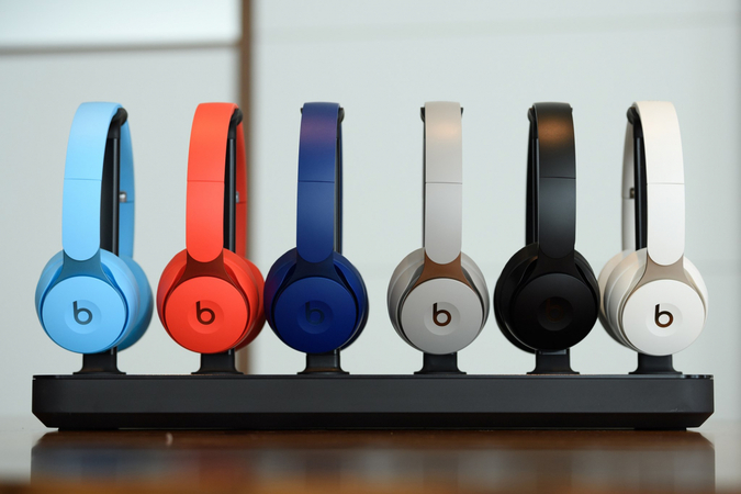 Apple to produce new over-ear headphones in Vietnam Apple to produce new over-ear headphones in Vietnam